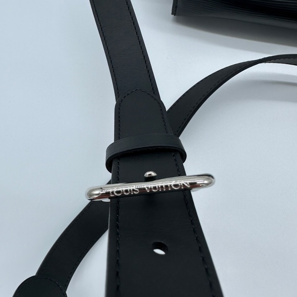 Louis Vuitton Harrington PM Messenger Epi Leather Noir Brand New with Tags - Picture 8 of 16